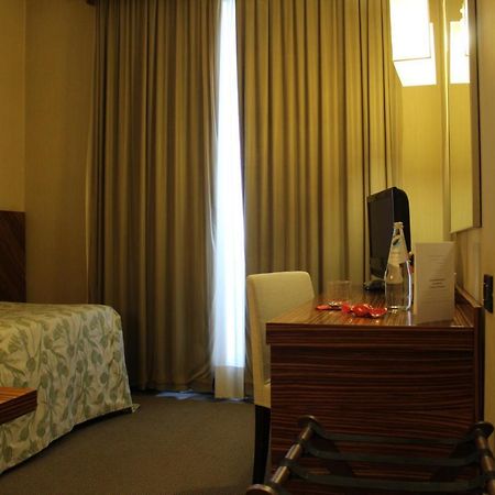 Mh Hotel Piacenza Fiera Eksteriør bilde