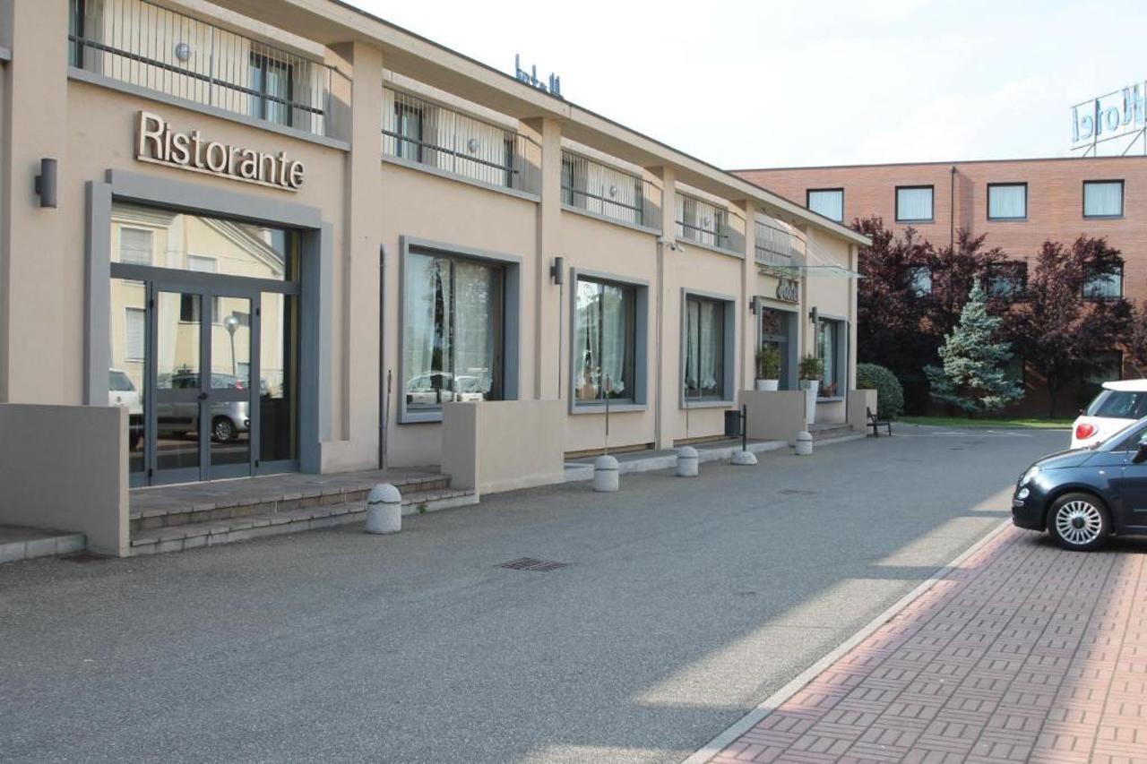 Mh Hotel Piacenza Fiera Eksteriør bilde