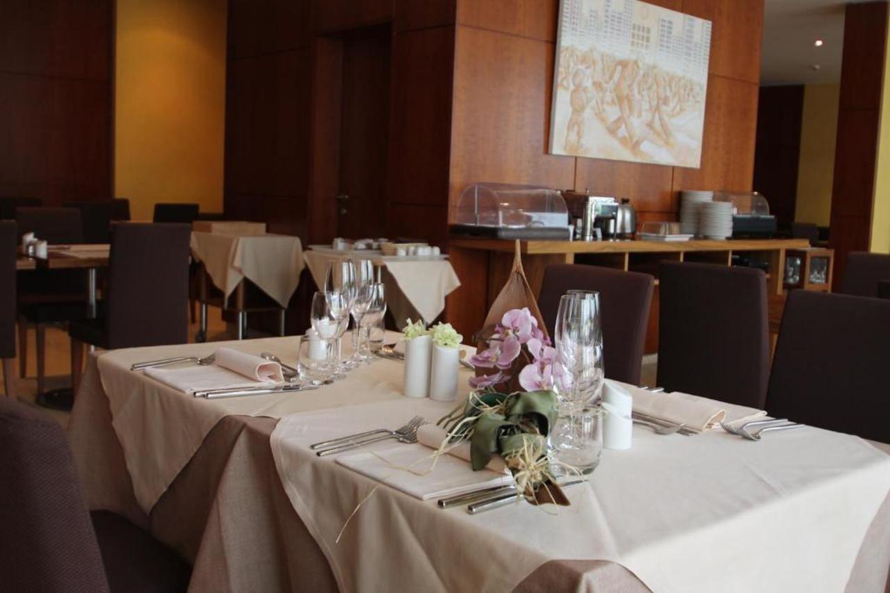 Mh Hotel Piacenza Fiera Eksteriør bilde
