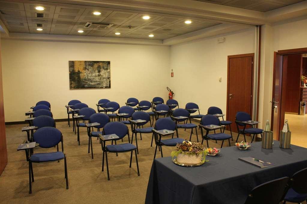 Mh Hotel Piacenza Fiera Fasiliteter bilde